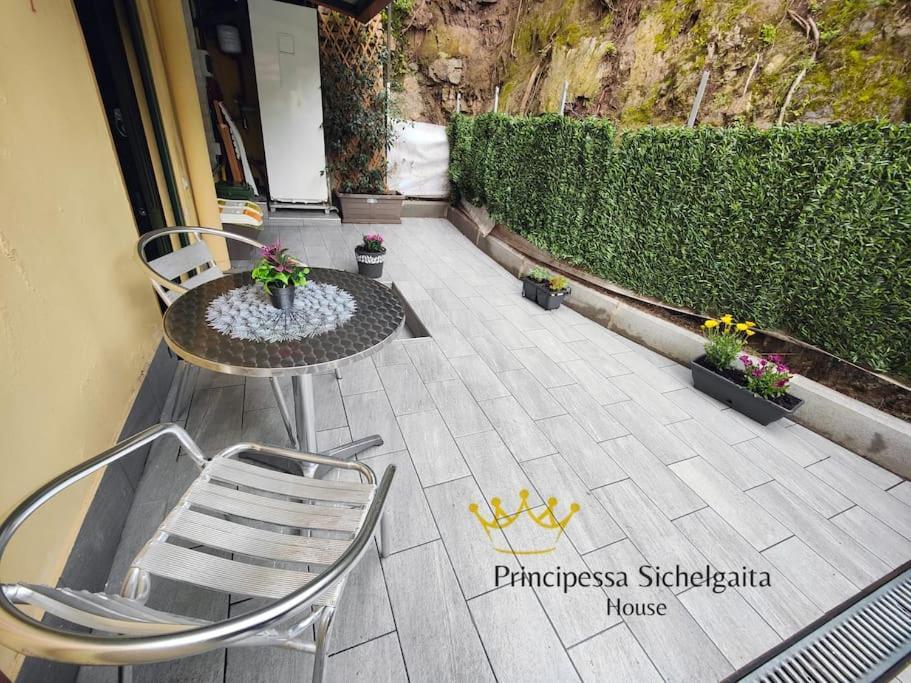Vila Principessa Sichelgaita House Salerno Exteriér fotografie