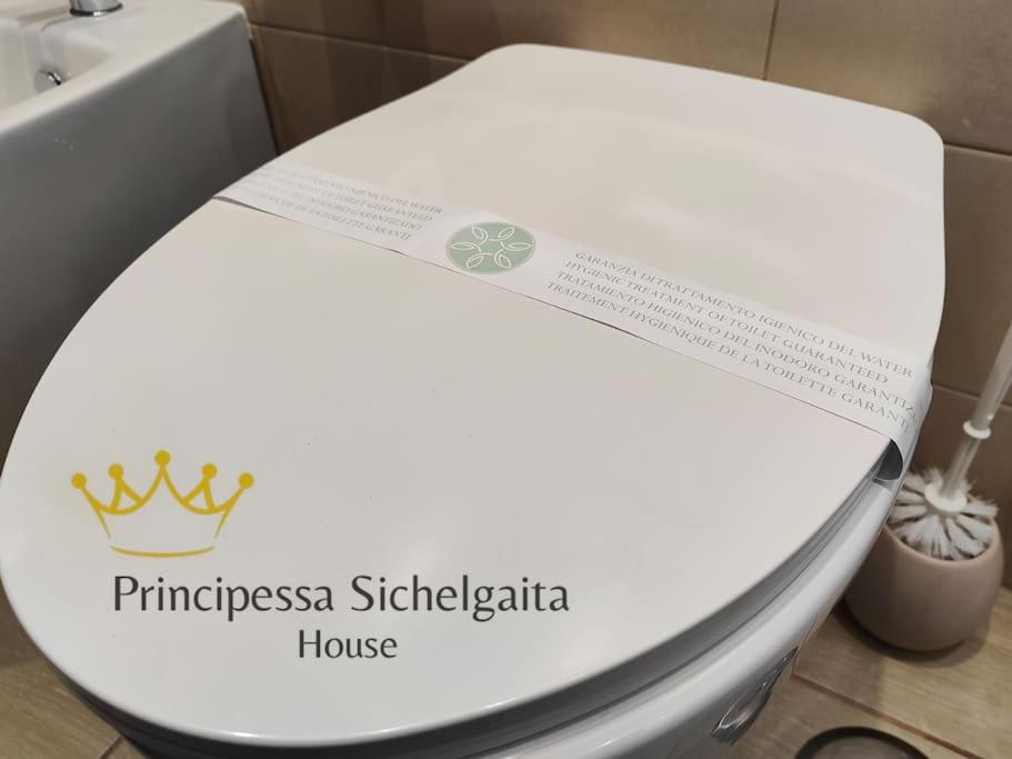 Vila Principessa Sichelgaita House Salerno Exteriér fotografie